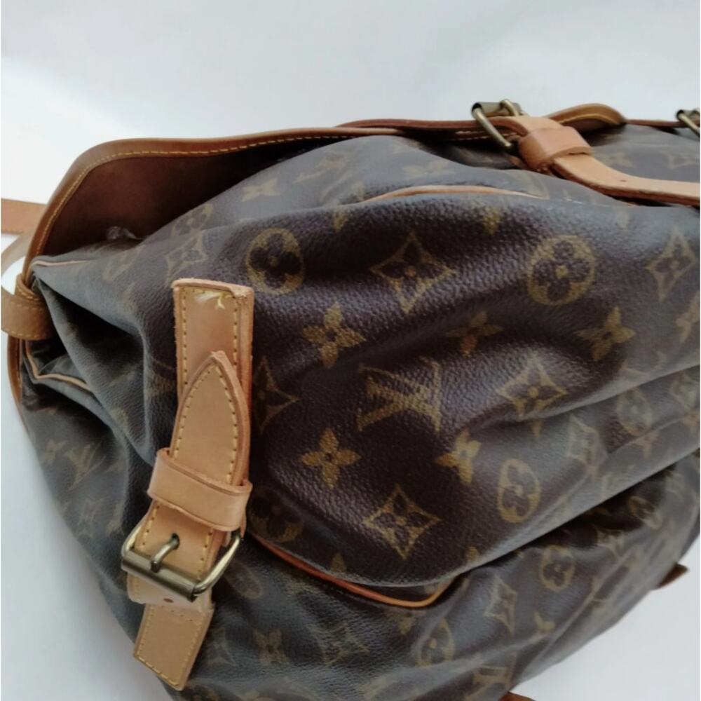 ⭐🔥AUTHENTIC🔥⭐Louis Vuitton Saumur 43 Crossbody - Picture 7 of 9
